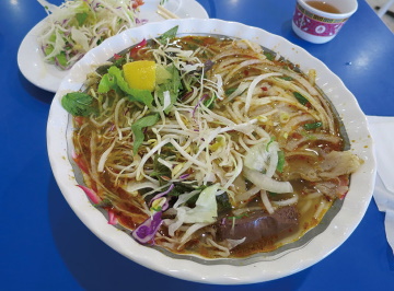 酸っぱくて辛いスープが癖になるブンボーフエ(Map④)