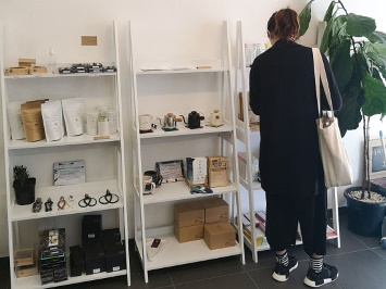 ポップアップ・ストアに並んだ日本の工芸製品