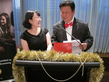 総合司会の田中麻里香氏と山田俊哉氏