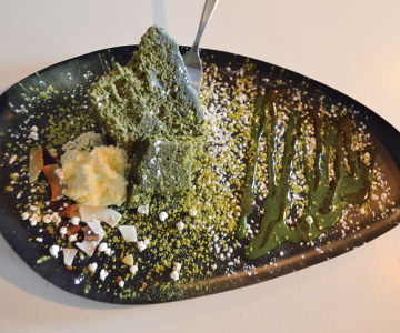 ダーク抹茶ケーキ