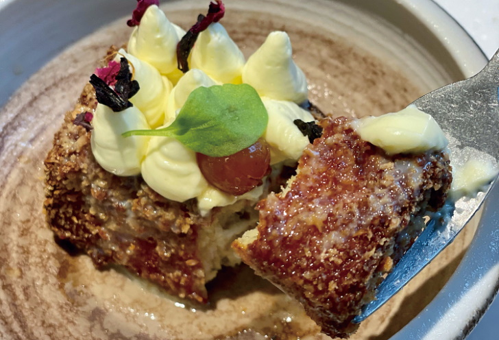 MACOイチオシの「HK FRENCH TOAST」($19)