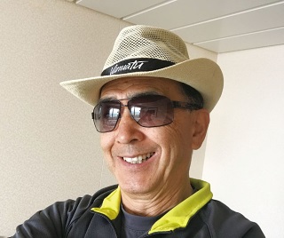 日差しが強かったため、旅中にバヌアツで買ったお気に入りの帽子