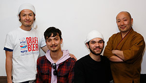 左からSuzuki Hideto , Sachi Coxon , Guy Hiroto Page , Tomoyuki Matsuya