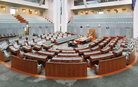 キャンベラの国会議事堂（Photo: Tourism Australia）