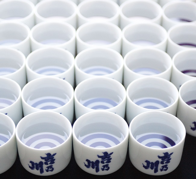 寒い季節のホーム･パーティーには燗した日本酒がぴったり