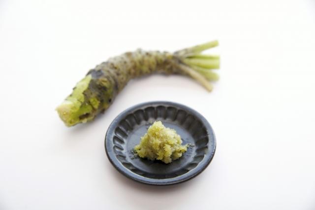 Fresh Wasabi Leaves | Salads, Plating or Wraps | Crisp and Peppery