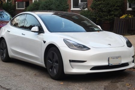 2021_Tesla_Model_3_front_11.10.21
