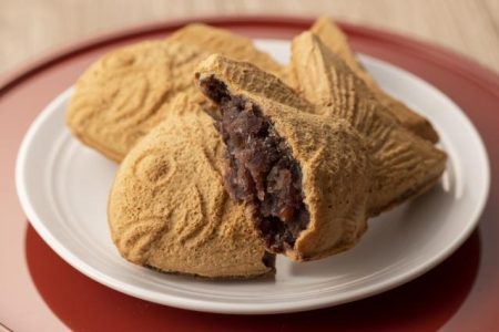 Taiyaki-A-Quirky-Dessert-backlane