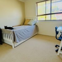 ベッド-メイン